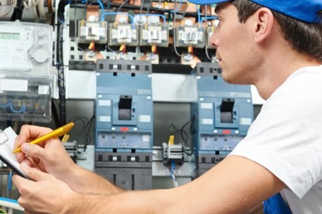 cms/images/new--haustechniker/Haustechniker.jpg cms/images/new--haustechniker/Haustechniker.jpg